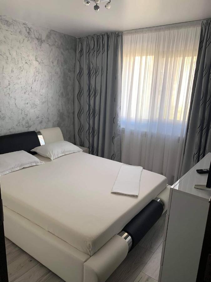 קריובה Elegant & Silver Luxury Apartament מראה חיצוני תמונה